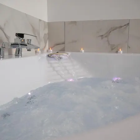 Perle D'opale T2 Face Balneo-spa Parking Prive Wifi Netflix Hotel&logde 4 Pers Appartement