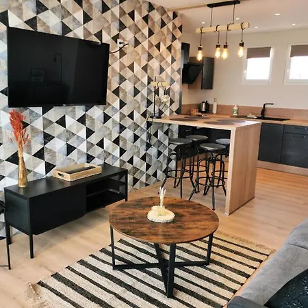 Perle D'opale T2 Face Balnéo-spa Parking Privé Wifi Netflix Hôtel&logde 4 Pers