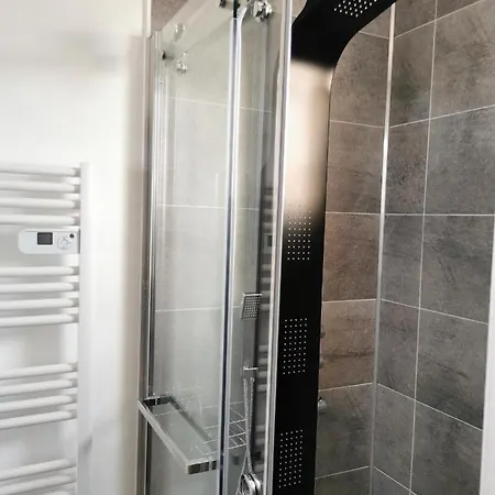 Perle D'opale T2 Face Balnéo-spa Parking Privé Wifi Netflix Hôtel&logde 4 Pers *